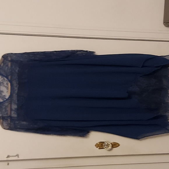 Dress - Picture 2 of 4